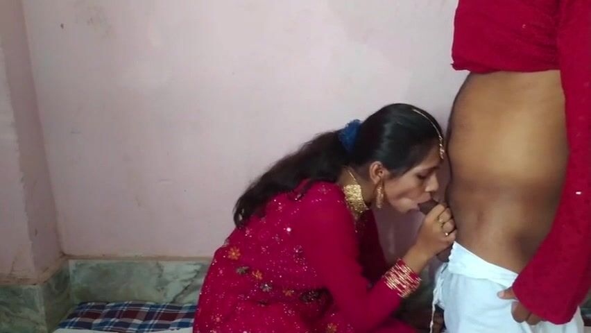 New Merried Bhabhi Sucking Hubby Dick