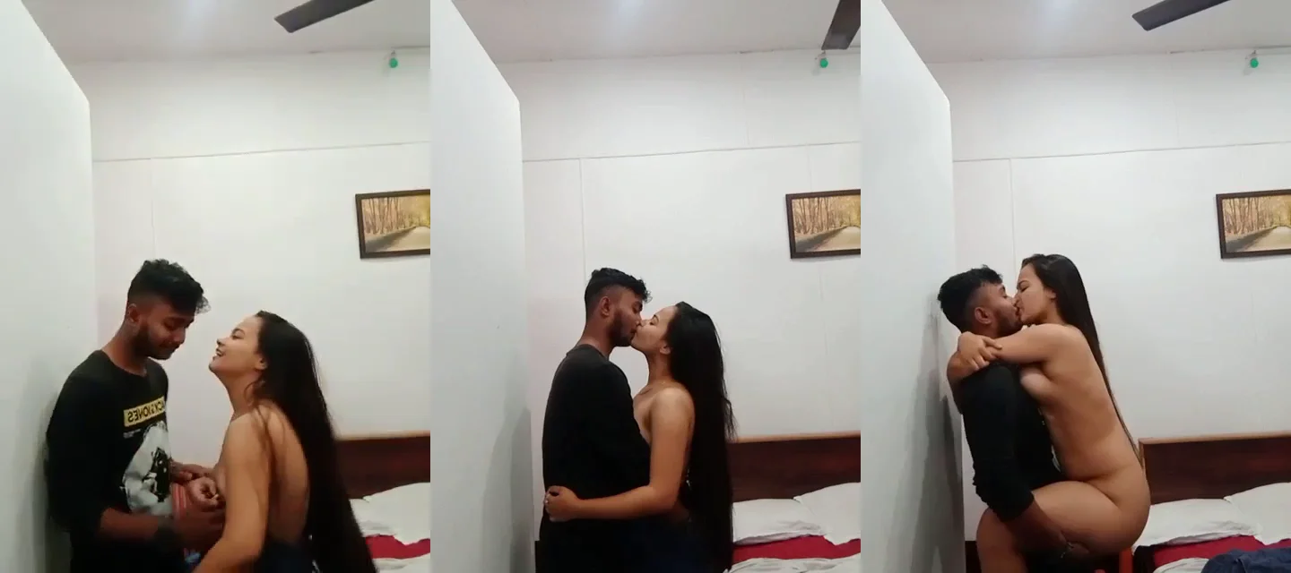 Sexy Girlfriend Pussy Fingered Before Fucking