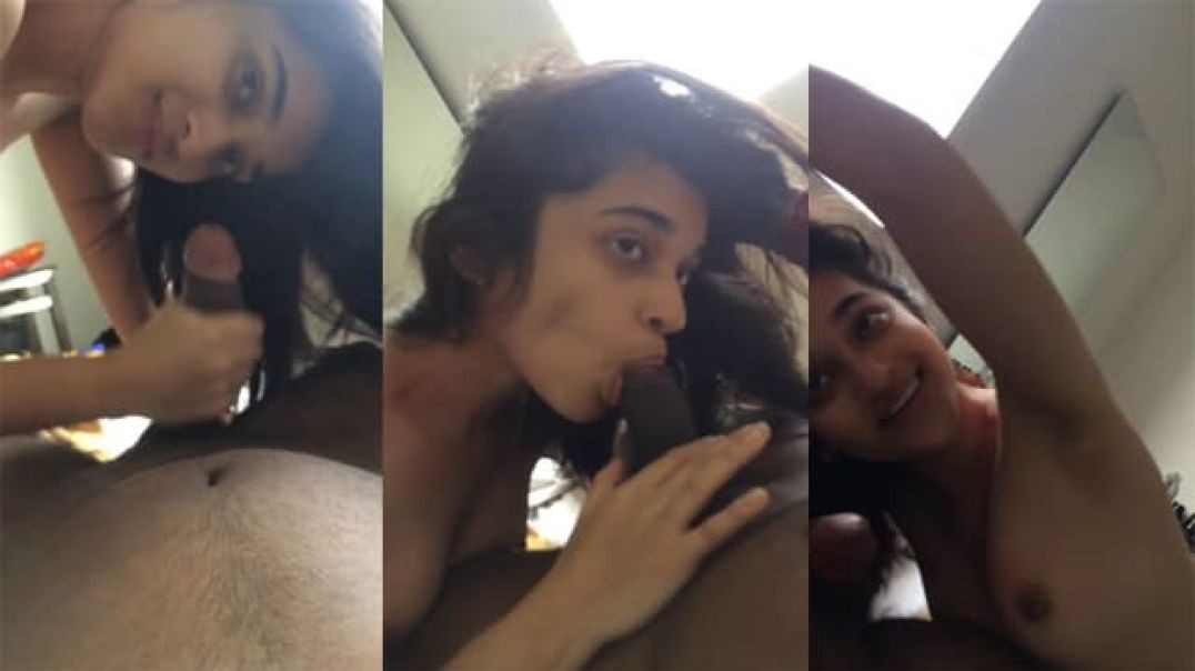 Beautiful Desi Rich Wife Giving a Blowjob Riding Fuck