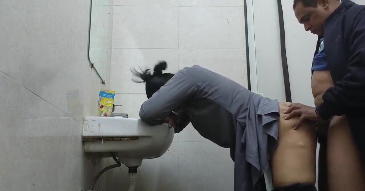 Desi Wife Fucked by Offic Manger in London