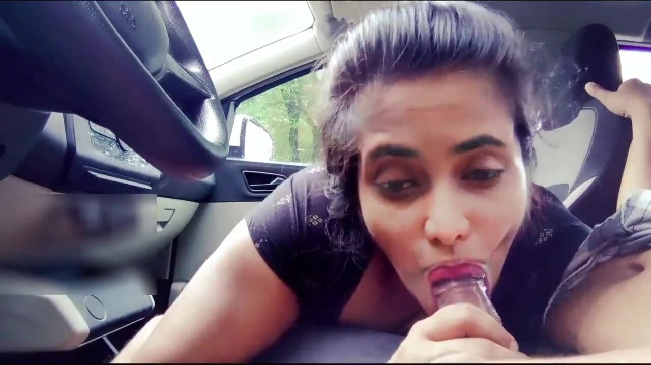 Indian Big Boobs Girlfriend Sex In Car Viral MMS Outdoor