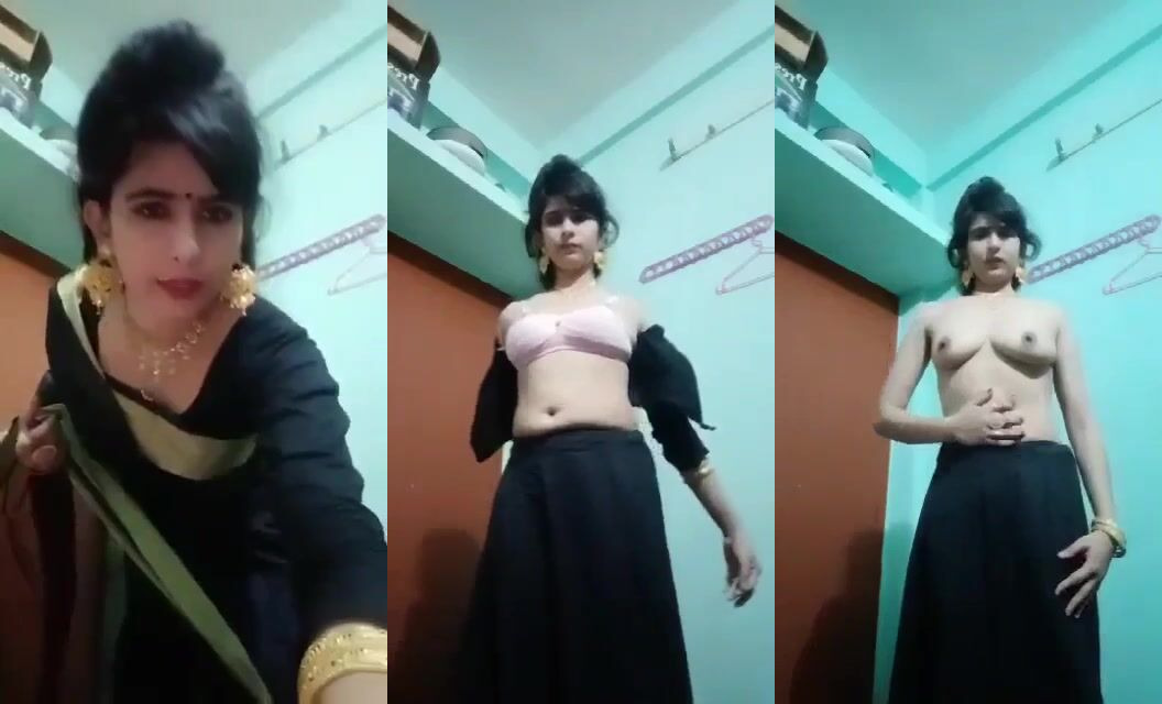 Indian Sexy Bhabhi Stripping Saree Desi MMS